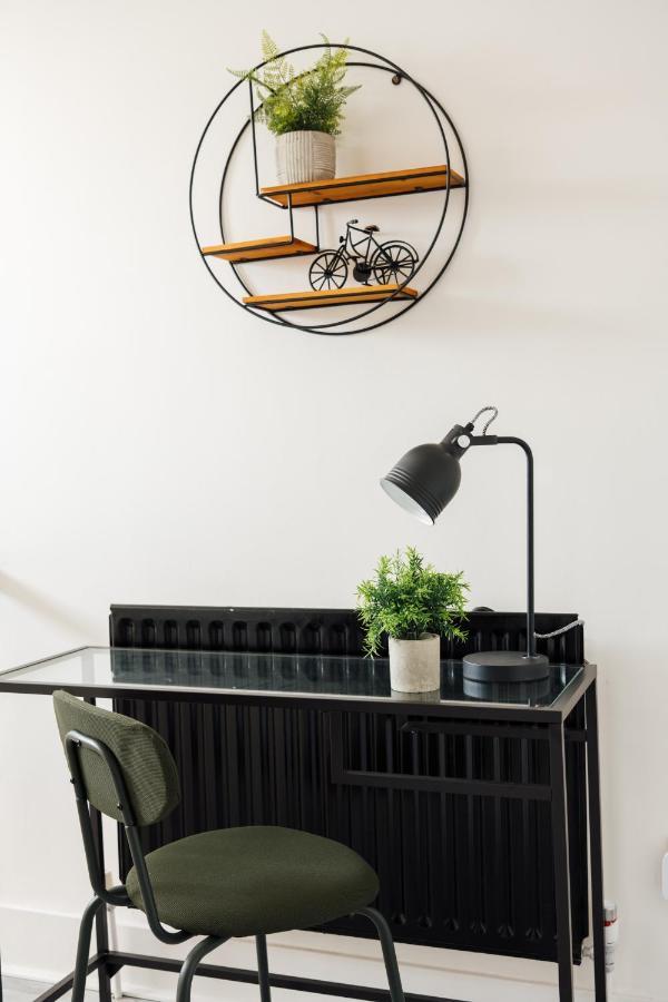 Stunning & Stylish 2 Bed Flat In West London Lejlighed Eksteriør billede