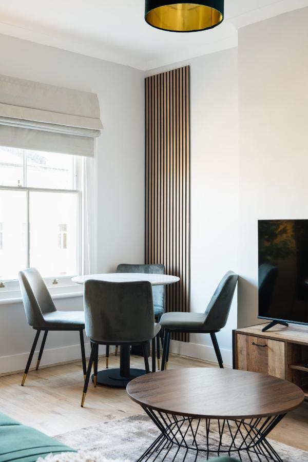 Stunning & Stylish 2 Bed Flat In West London Lejlighed Eksteriør billede