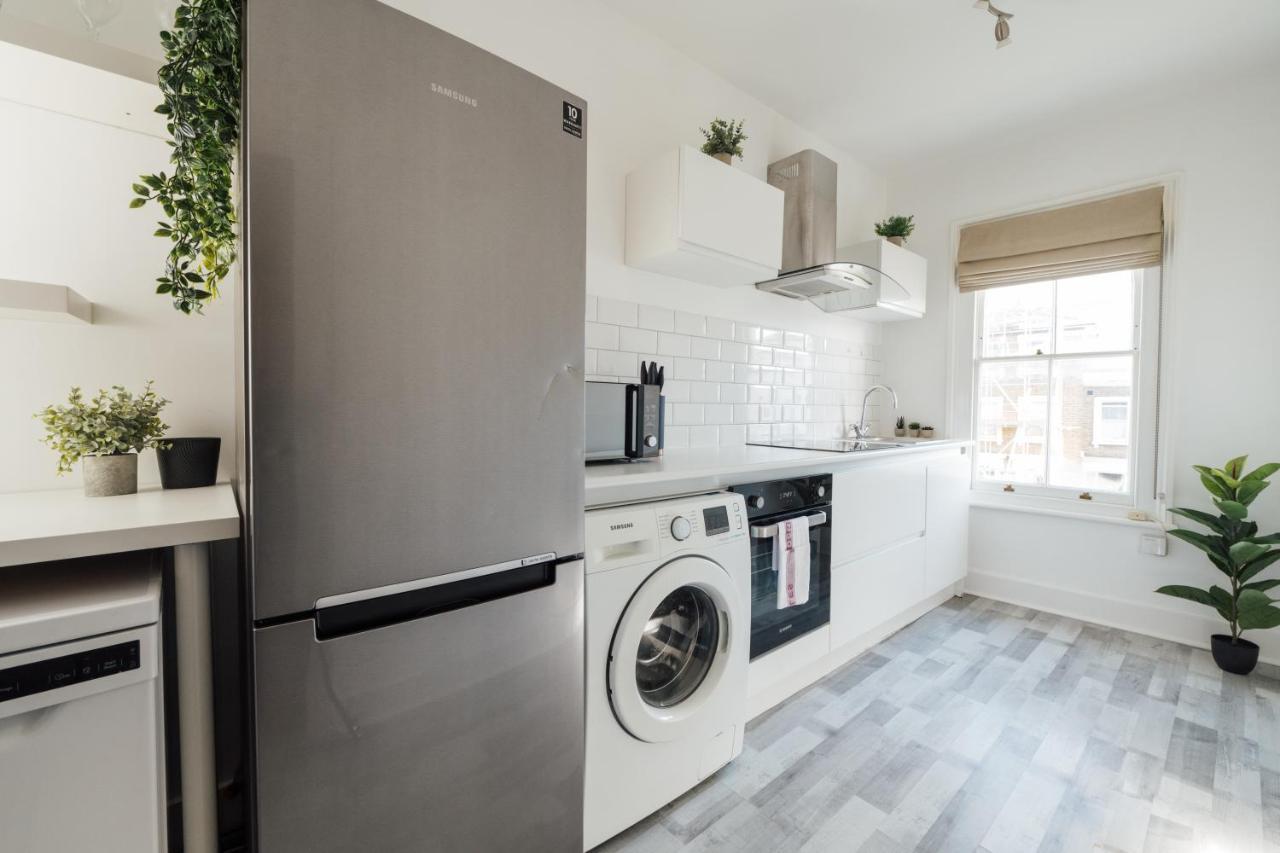 Stunning & Stylish 2 Bed Flat In West London Lejlighed Eksteriør billede