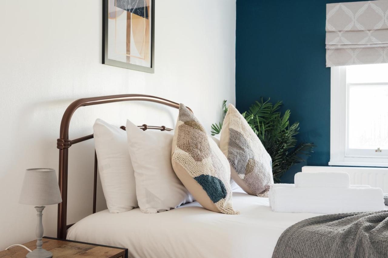 Stunning & Stylish 2 Bed Flat In West London Lejlighed Eksteriør billede